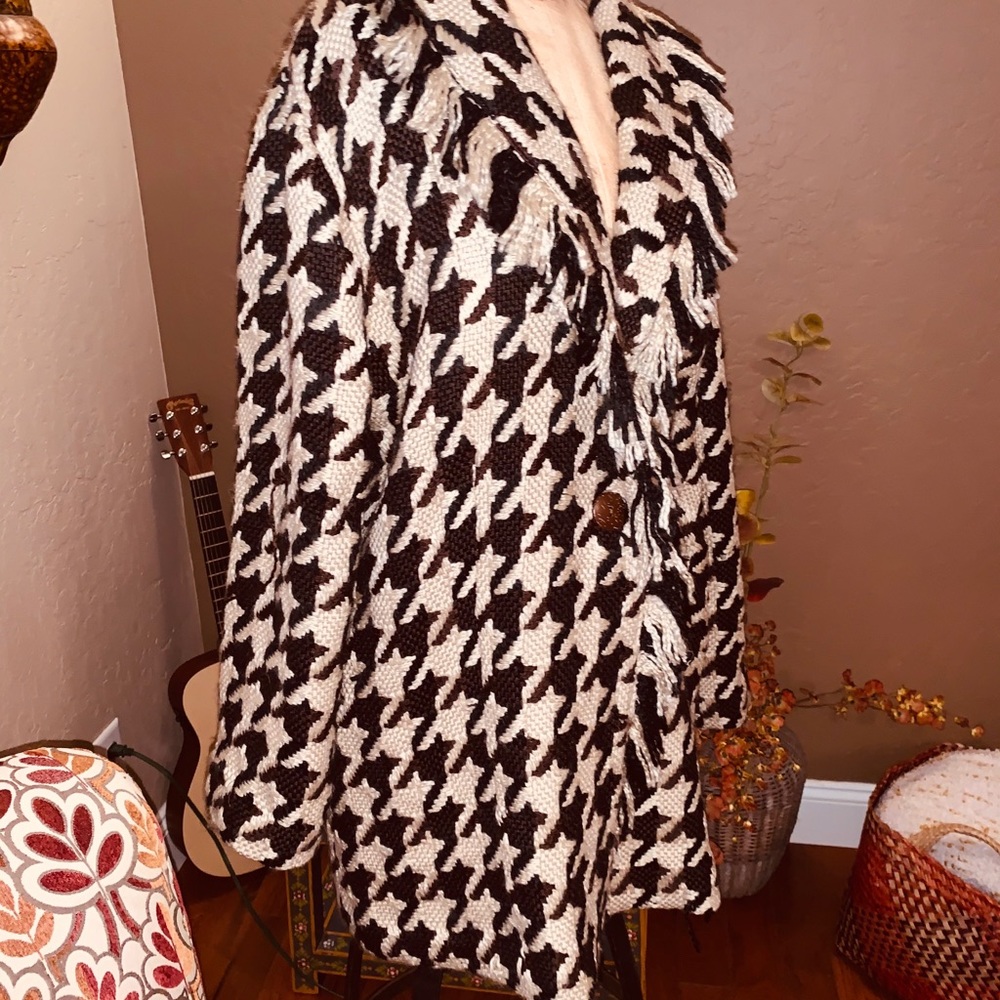 Chico’s Houndstooth fringe woven coat size 3